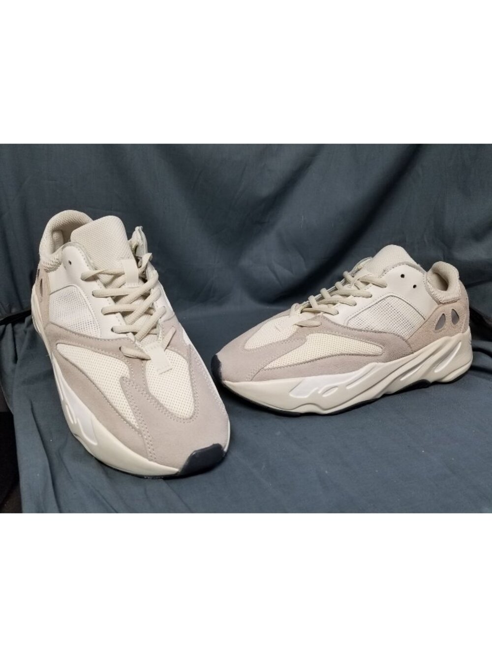 Adidas Yeezy Boost 700 Analog EG7596 Men's Size 11 New Display NO BOX!